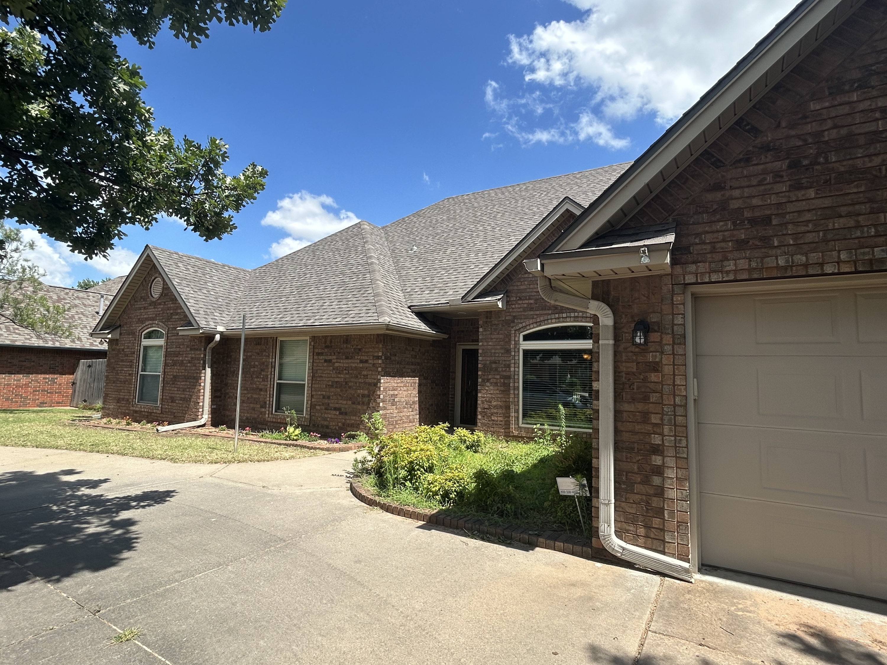 9908 Thompson Avenue